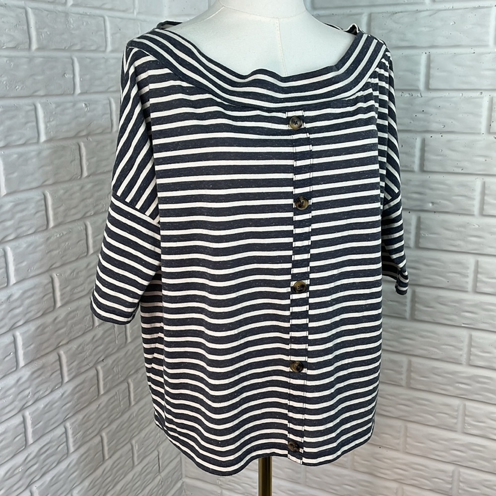UMGEE WIDE NECK OVERSIZED STRIPED SHORT DOLMAN SLEEVE TOP BUTTON DETAIL SZ SM